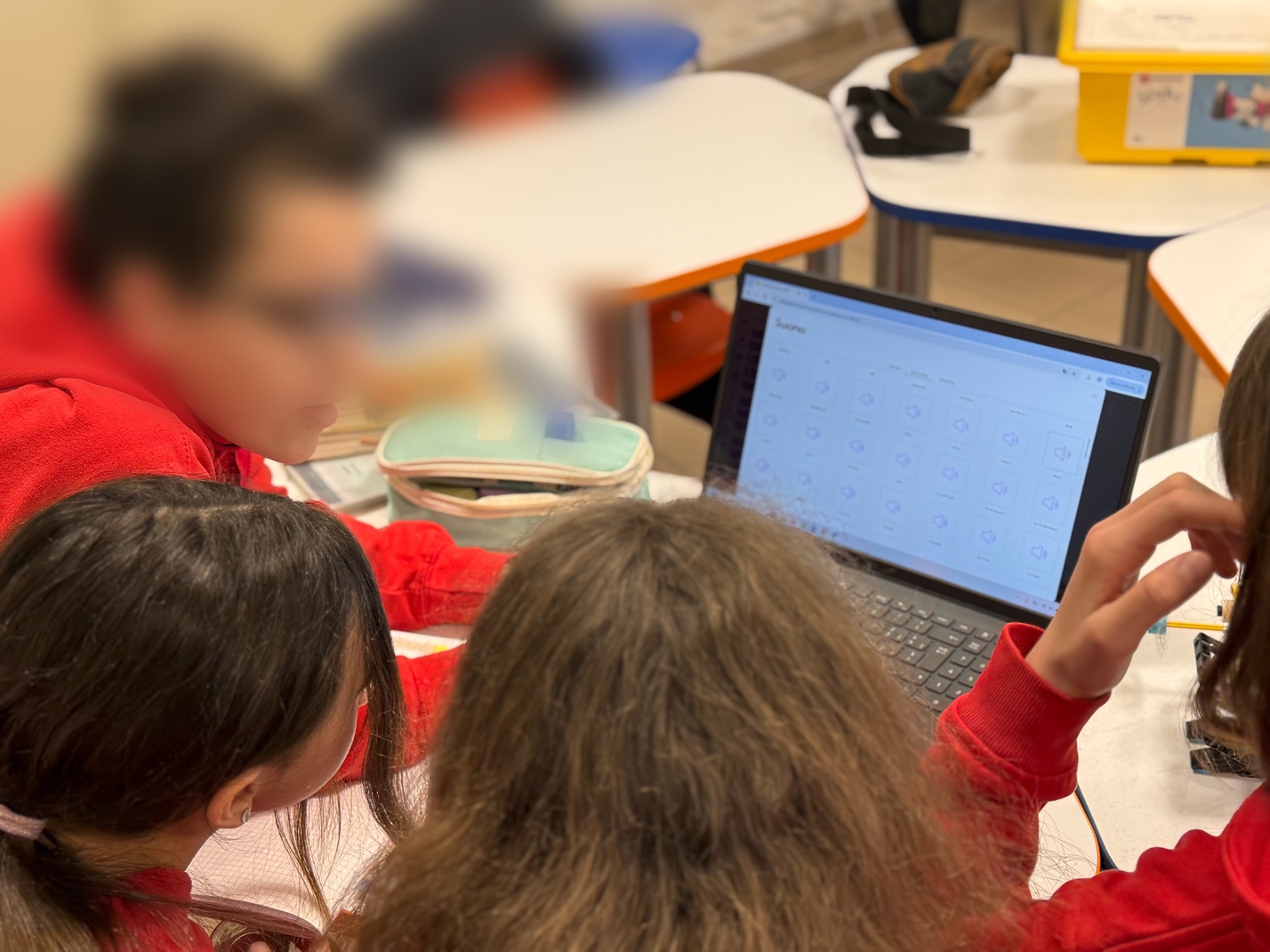 Geobotica - Geografia 4.0 in classe: avventura tra clima, robot e innovazione